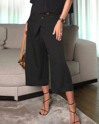 LOURDES™ | Conjunto con top de solapa y pantalón cropped
