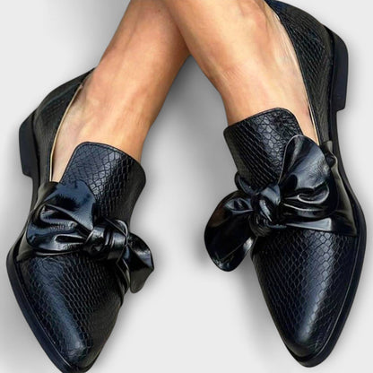 DANIELA™ | Mocasines con lazo y textura elegante