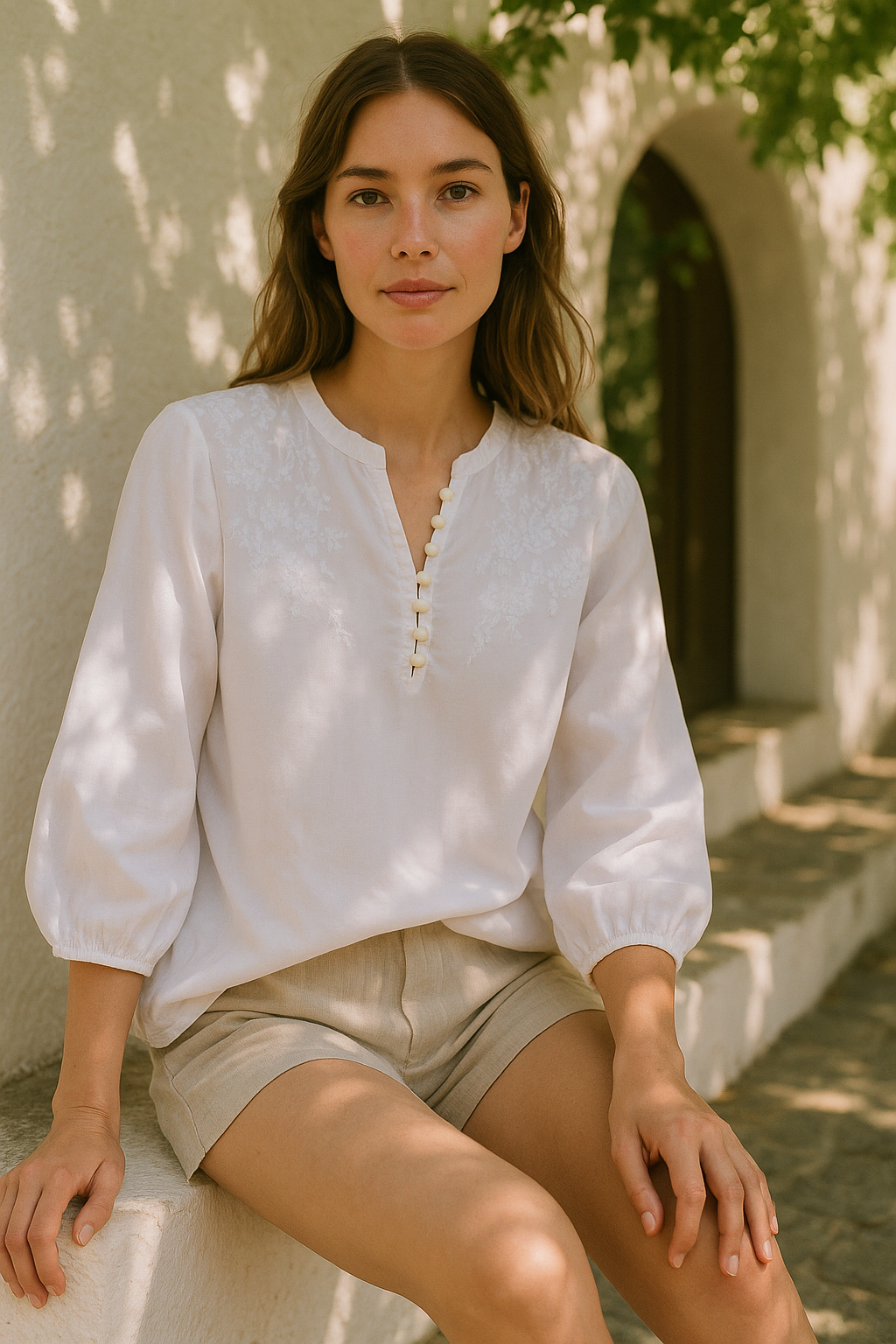RENATA™ | Blusa de algodón con hombros bordados