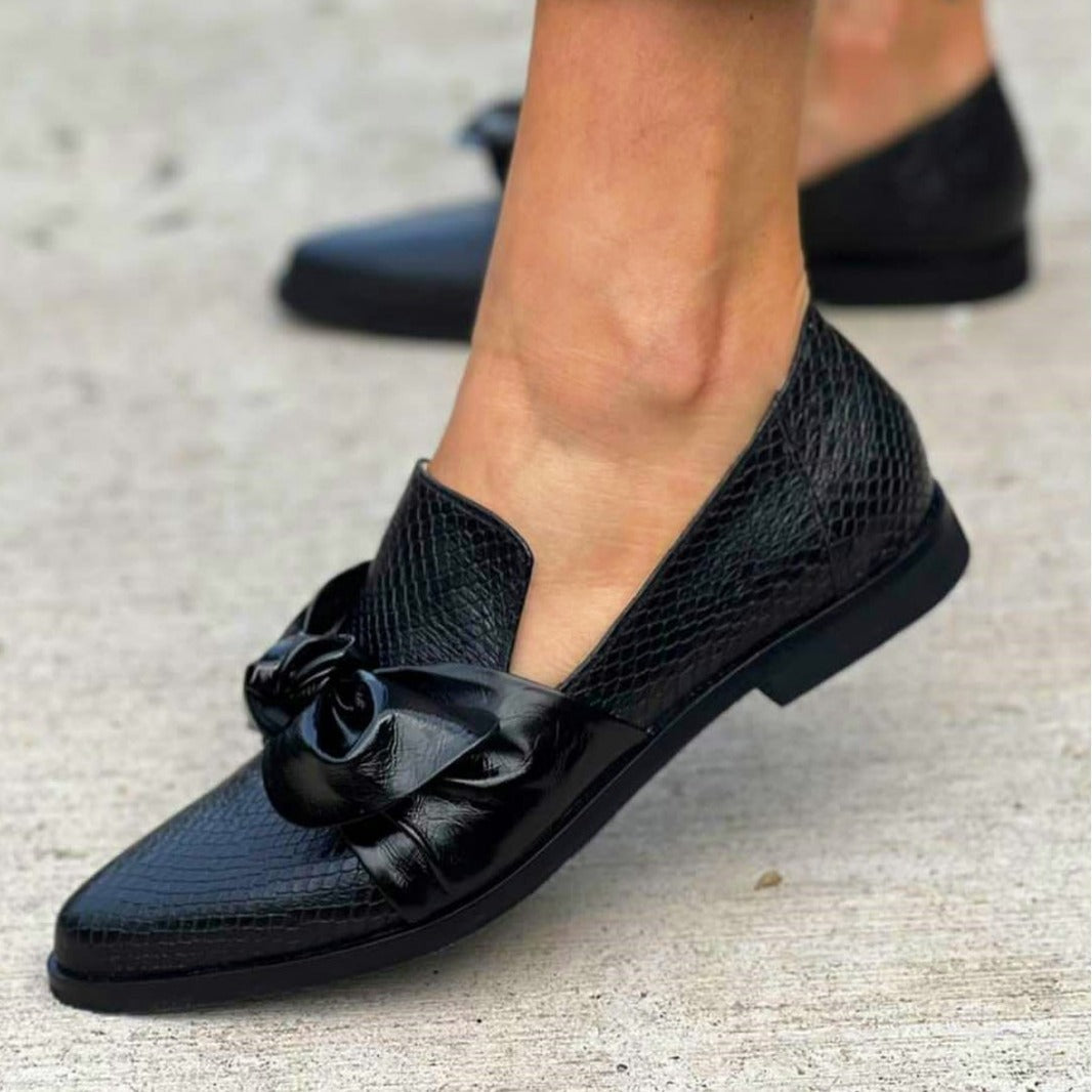 DANIELA™ | Mocasines con lazo y textura elegante