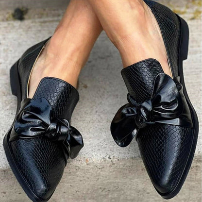 DANIELA™ | Mocasines con lazo y textura elegante