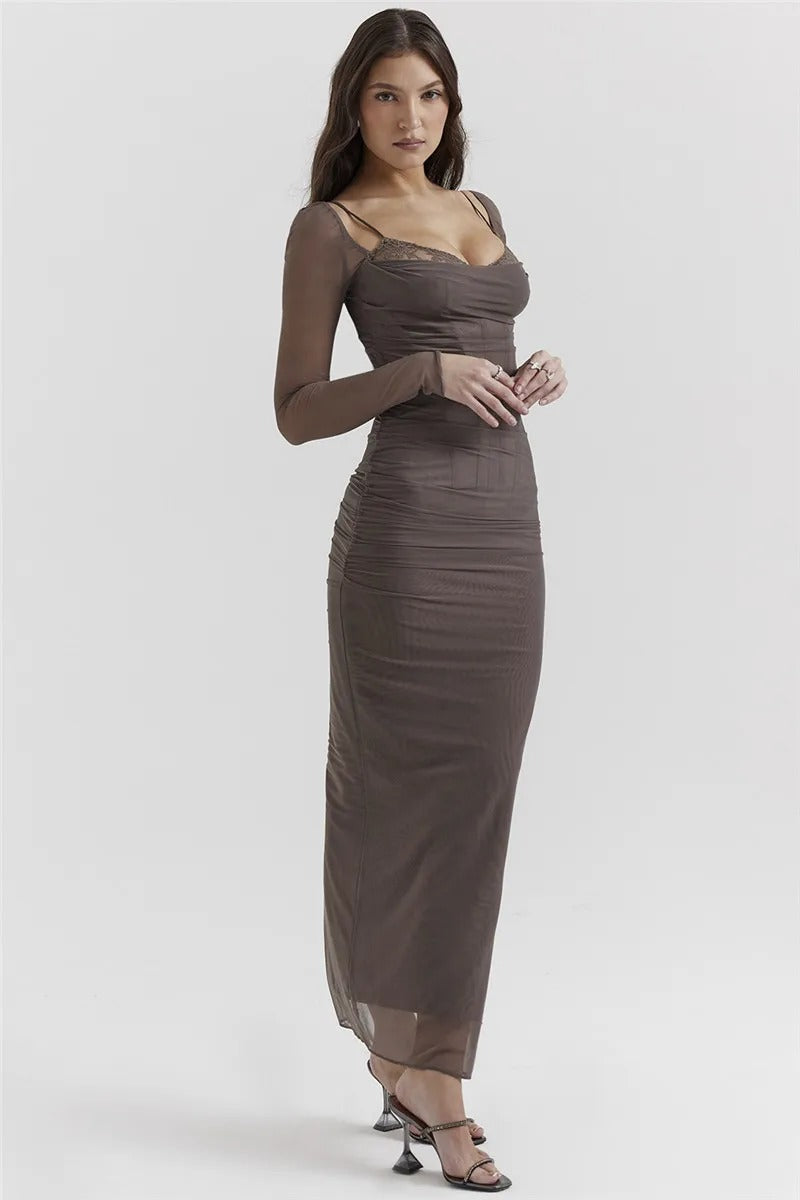 SARA™ | Vestido negro largo con mangas transparentes