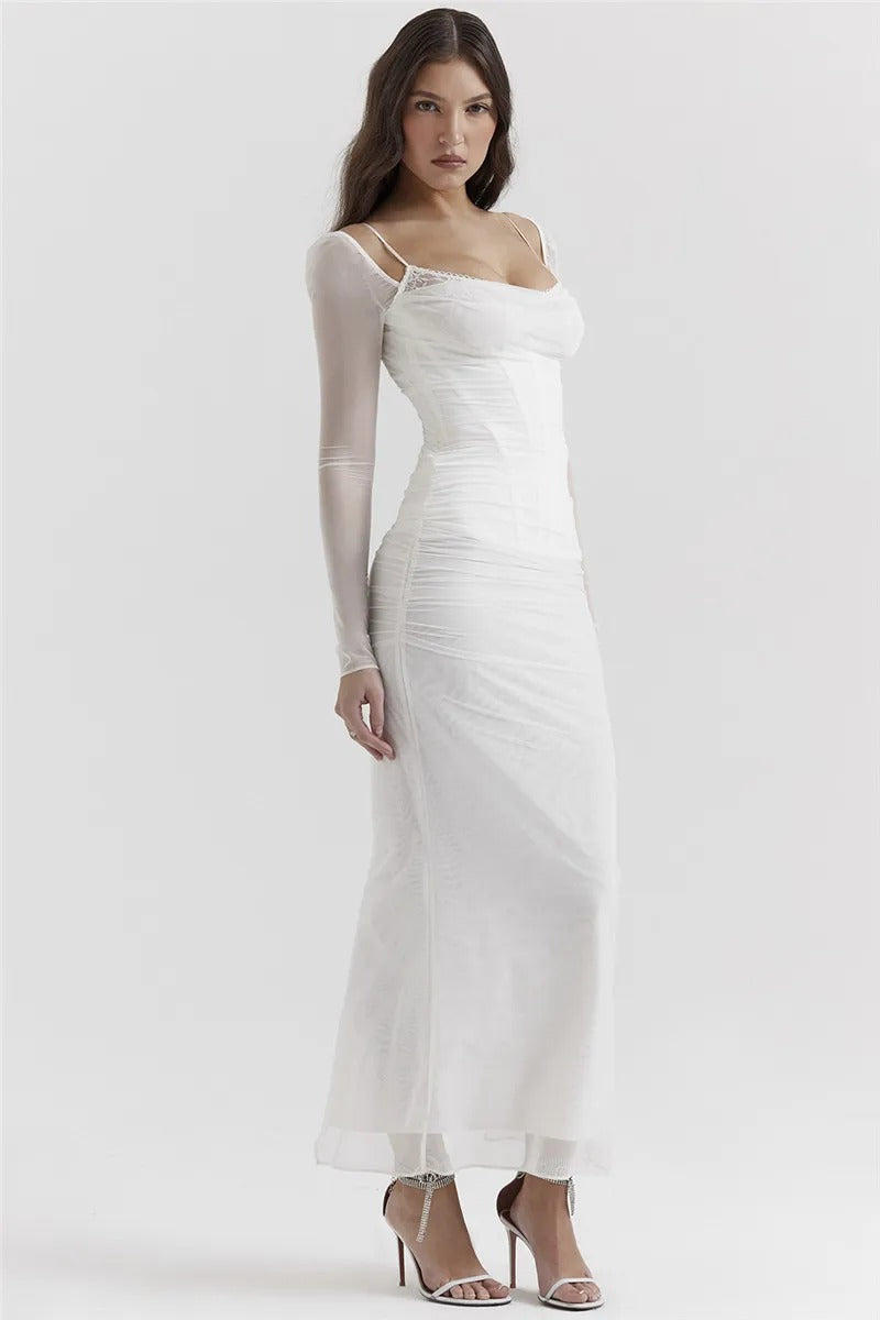 SARA™ | Vestido negro largo con mangas transparentes