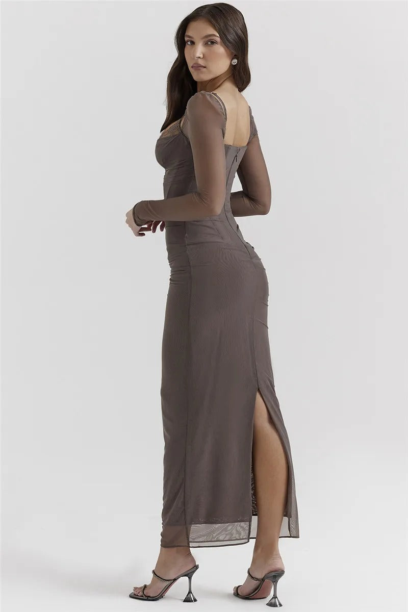 SARA™ | Vestido negro largo con mangas transparentes