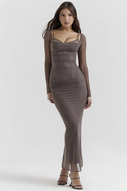 SARA™ | Vestido negro largo con mangas transparentes