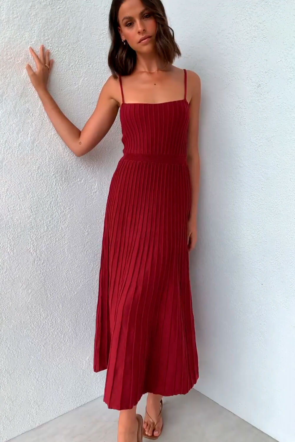 ALICIA™ | Vestido midi ligero con escote halter