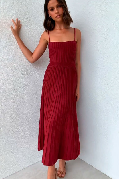 ALICIA™ | Vestido midi ligero con escote halter